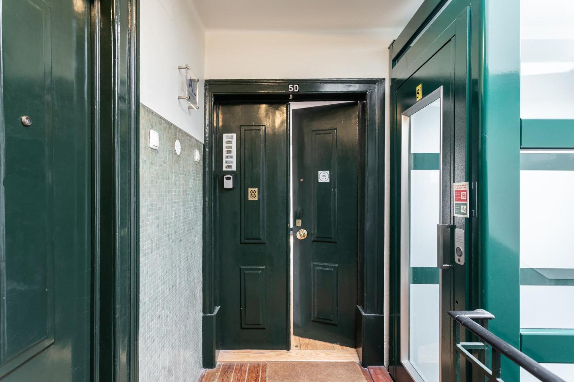 Two-Bedroom Superior Apartment